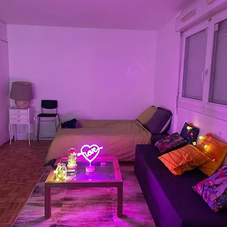 Apartment Netflix And Cosy Romantic